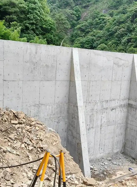 日照东港区重力式挡土墙